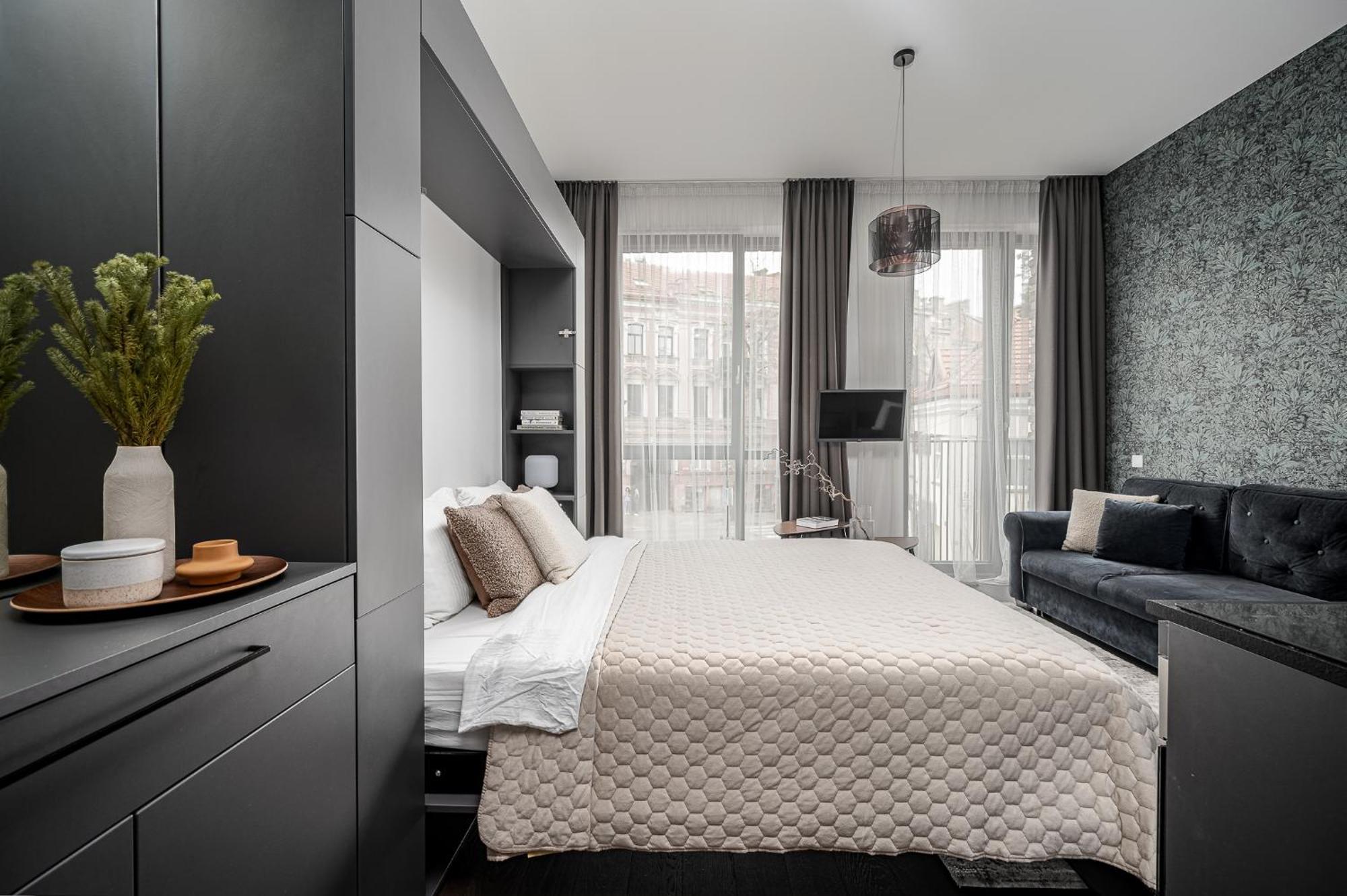 Old-town Renaissance Aparthotel